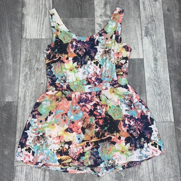 HOT CORAL COMBO Nantucket Skort Romper NWT Macy’s - Picture 1 of 7